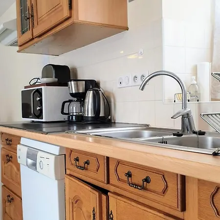 Maison De Village Avec Jardin, Parking, Climatisation Et Wifi A - Fr-1-649-84